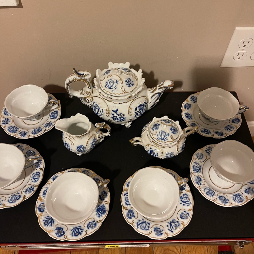 Royal Vienna Fine Porcelain Tea Set Blue White Gold China Wow Antique VTG Rare - Picture 8 of 16